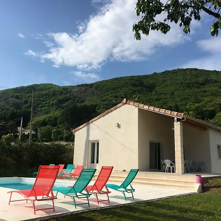 Tranquil In Villa *