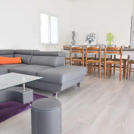 Villa Modern In With Swimming Pool *