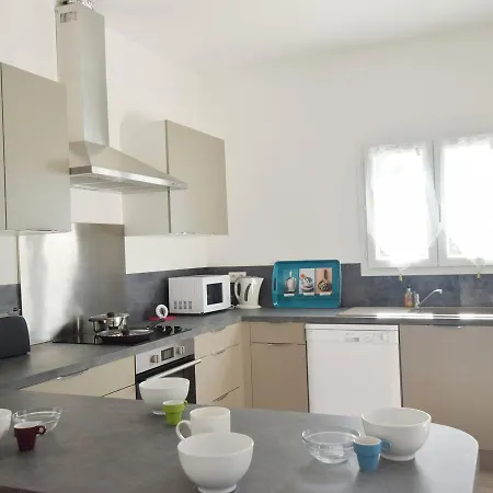 Modern In With Swimming Pool *